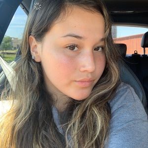 Meet your Posher, Sofia